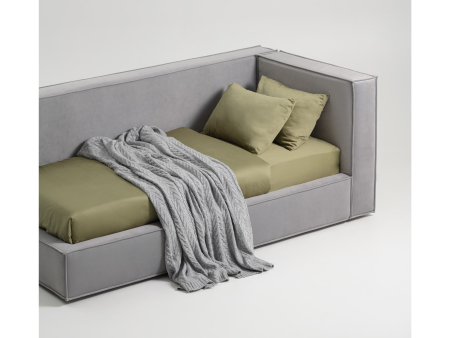 Pat pentru copii tapitat Flexy, cu laterala de protectie, spatiu de depozitare, picioare lemn 4cm, stil contemporan, personalizabil [5]