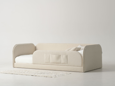 Top vanzari in ultimele luni - Pat pentru copii tapitat Rio, fara lada depozitare, picioare plastic 1cm, stil contemporan, personalizabil