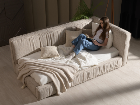 Pat pentru copii tapitat Terni, cu inaltime mica, lada depozitare, somiera metalica, picioare plastic 3cm, stil contemporan, personalizabil [1]