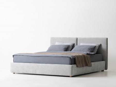 Paturi Tapitate - Pat tapitat Slipp cu tablie inalta capitonata, lada depozitare, somiera metalica, picioare lemn 4cm, laterale dehusabile, stil contemporan, personalizabil