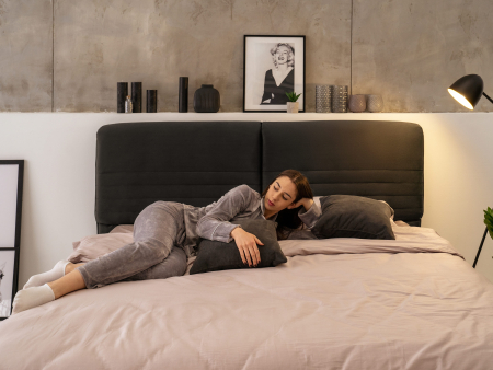 Pat tapitat Catania 1 cu tablie inalta ajustabila, lada depozitare, somiera metalica, picioare metalice 15cm, laterale dehusabile, stil modern, personalizabil [23]