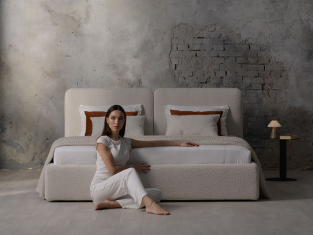 Pat tapitat Elim 2 cu tablie inalta capitonata, lada depozitare, somiera metalica, picioare plastic 3cm, laterale dehusabile, stil modern, personalizabil [1]