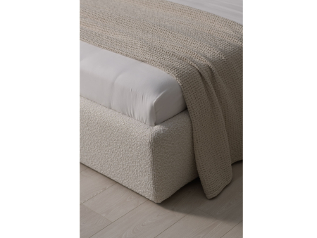 Pat tapitat Elim 2 cu tablie inalta capitonata, lada depozitare, somiera metalica, picioare plastic 3cm, laterale dehusabile, stil modern, personalizabil [25]