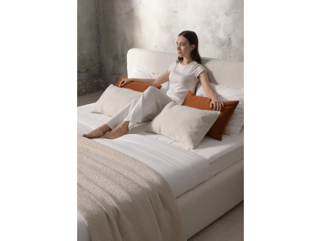 Pat tapitat Elim 2 cu tablie inalta capitonata, lada depozitare, somiera metalica, picioare plastic 3cm, laterale dehusabile, stil modern, personalizabil [33]