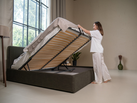 Pat tapitat Elim 2 cu tablie inalta capitonata, lada depozitare, somiera metalica, picioare plastic 3cm, laterale dehusabile, stil modern, personalizabil [2]