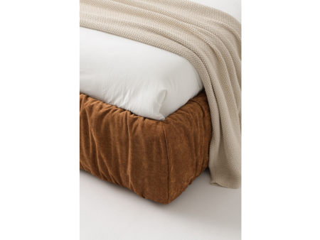 Pat tapitat Kemi cu tablie inalta capitonata, lada depozitare, somiera metalica, picioare plastic 3cm, laterale dehusabile, stil modern, personalizabil [3]