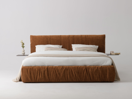 Pat tapitat Kemi cu tablie inalta capitonata, lada depozitare, somiera metalica, picioare plastic 3cm, laterale dehusabile, stil modern, personalizabil [23]