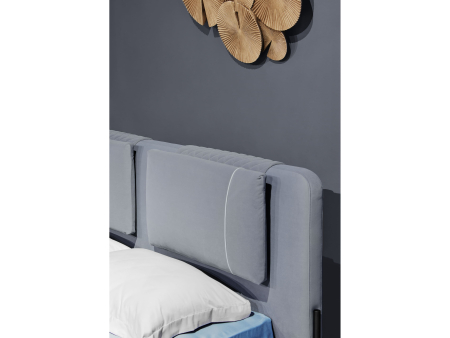 Pat tapitat Larry cu tablie inalta capitonata, somiera metalica, picioare metalice 13cm, laterale dehusabile, stil contemporan, personalizabil [10]