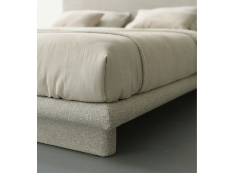 Pat tapitat Nola 1 cu tablie inalta capitonata, lada depozitare, somiera metalica, picioare plastic 3cm, laterale dehusabile, stil modern, personalizabil [8]