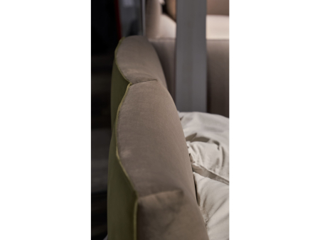 Pat tapitat Ora Light cu tablie inalta capitonata, somiera metalica, picioare metalice 20cm, laterale dehusabile, stil contemporan, personalizabil [8]