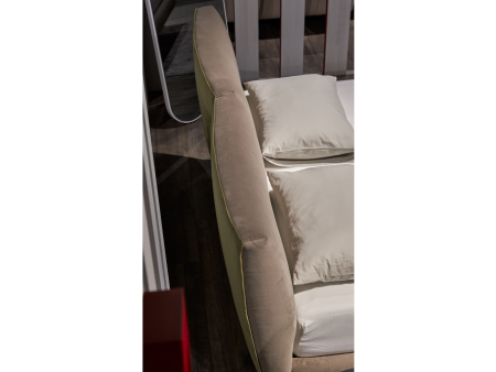 Pat tapitat Ora Light cu tablie inalta capitonata, somiera metalica, picioare metalice 20cm, laterale dehusabile, stil contemporan, personalizabil [10]