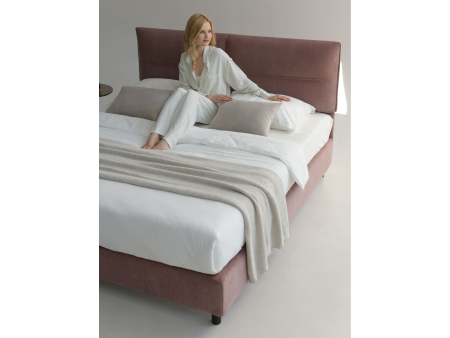 Pat tapitat Salerno cu tablie inalta, lada depozitare, somiera metalica, picioare metalice 10cm, laterale dehusabile, stil modern, personalizabil [21]