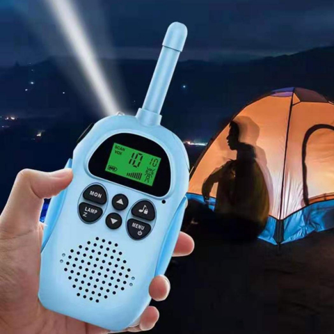 Set 2 statii Walkie Talkie CLAUSTEEL, Acumulator 1000mAh, Incarcare USB, Antena si Lanterna, Raza de Actiune 3-5 km, Functia VOX, 22 de canale, Afisaj LCD, Plastic, Ideal pentru copii cu varsta +3 ani [5]