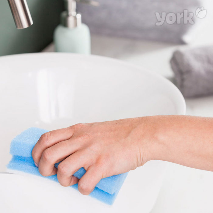 Burete special pentru curatat zona sanitara [2]