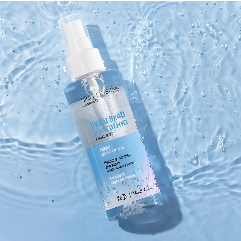 Spray facial hidratant și tonifiant Agrado cu acid hialuronic, 140 ml, formulat pentru hidratare intensă și revitalizarea tenului. Contribuie la menținerea elasticității pielii și oferă senzație de prospețime imediată. Textură lejeră, absorbție rapidă, ideal pentru utilizare zilnică sau pentru reîmprospătarea tenului pe parcursul zilei. [2]