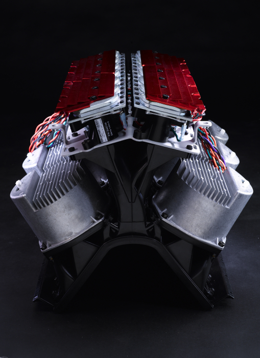 EAW Anya- Sistem Array Adaptive, pe 3 căi, cu gamă completă de frecvențe [10]