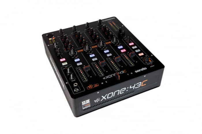 Xone:43C - Mixer pentru DJ [1]