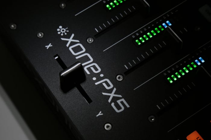 XONE:PX5 - Mixer pentru DJ [20]