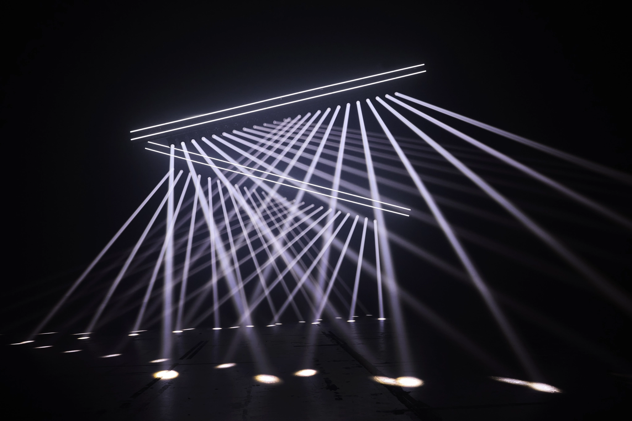 MAC One Beam - Proiector ultra compact cu cap rotativ Creative Beam - Martin [12]