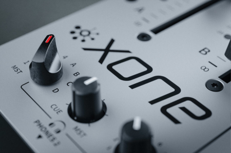 XONE:96 - Mixer pentru DJ [14]