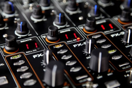 XONE:DB4 - Mixer pentru DJ [9]