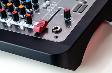 ZEDi8 - Mixer analogic cu 8 canale [3]