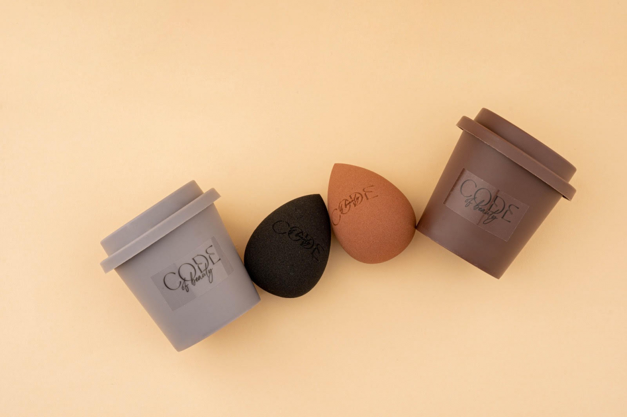 Buretel profesional pentru machiaj Code of Beauty [6]