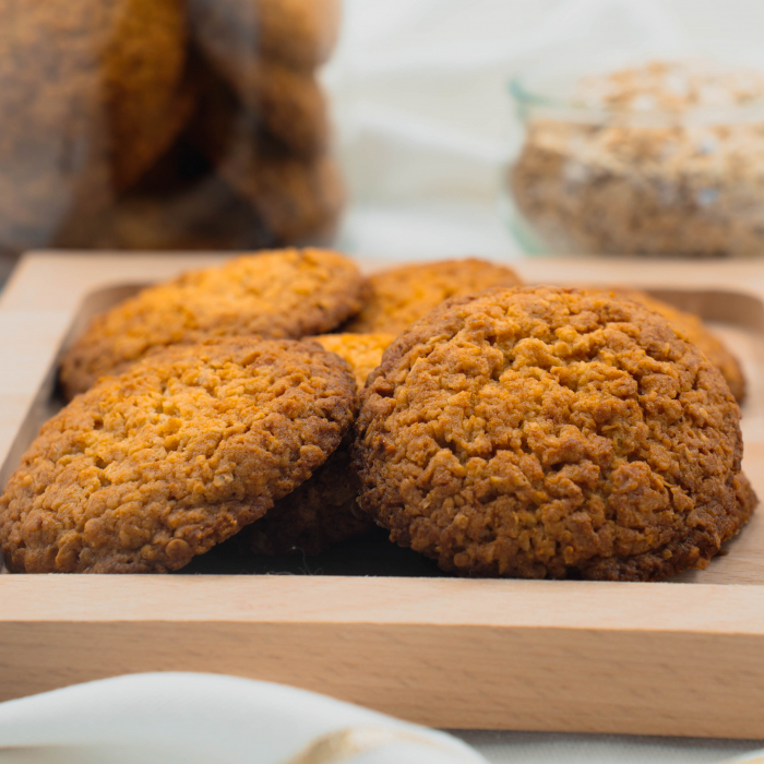 BISCUITI CU FULGI DE OVAZ SI MIERE - 70 LEI/KG [2]