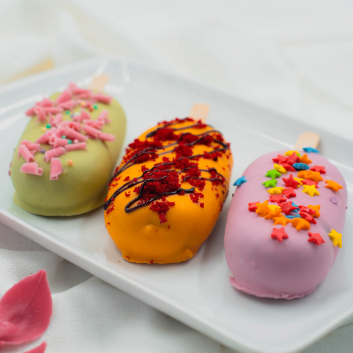 PRAJITURA INGHETATA PE BAT - 80 LEI/KG [2]