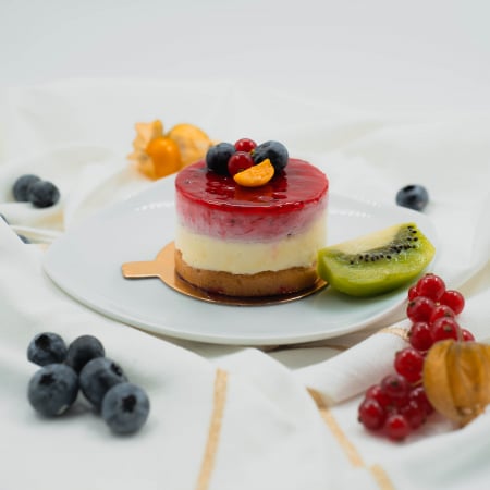 Prajituri - CIOCOLATA ALBA SI FRUCTE 120 GR - 12 LEI