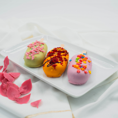 Prajituri - PRAJITURA INGHETATA PE BAT - 80 LEI/KG