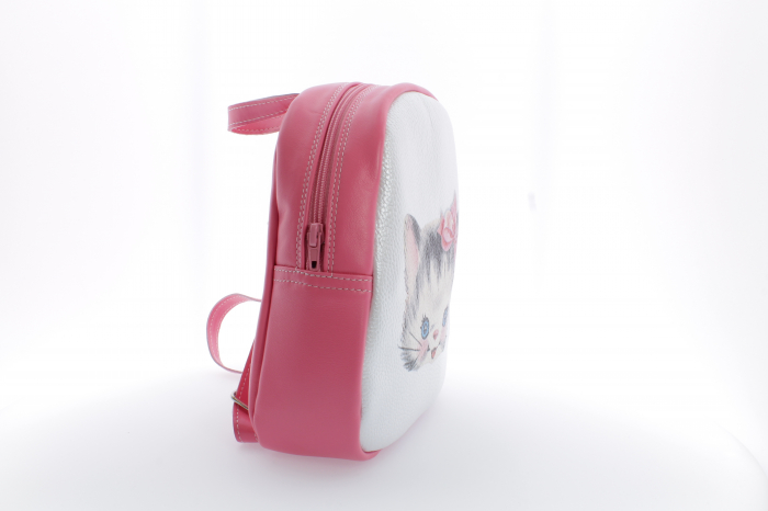 Rucsac Minion personalizat cu print digital din piele naturala - Pisicuta cu fundita [3]