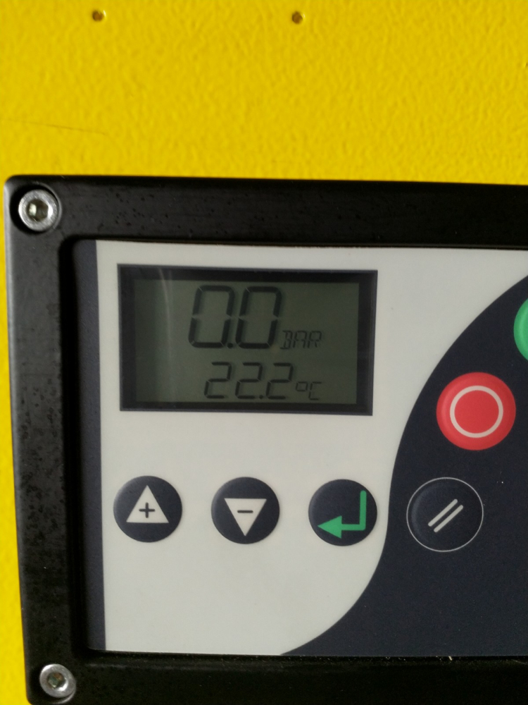 Compresor cu surub cu curele A 1508 / 15 kw second , cu uscator refrigerator RDX41 [3]