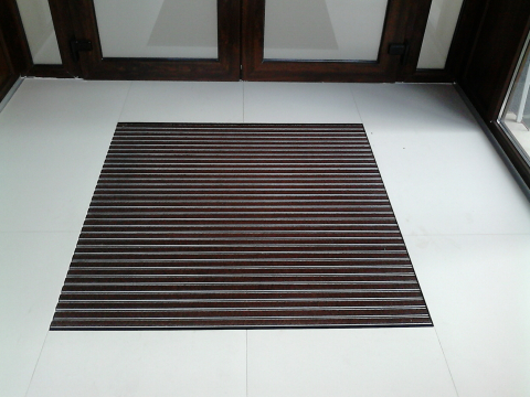 Stergator profesional de picioare  EXTERIOR din profile de aluminiu eloxat cu insertii de cauciuc [4]