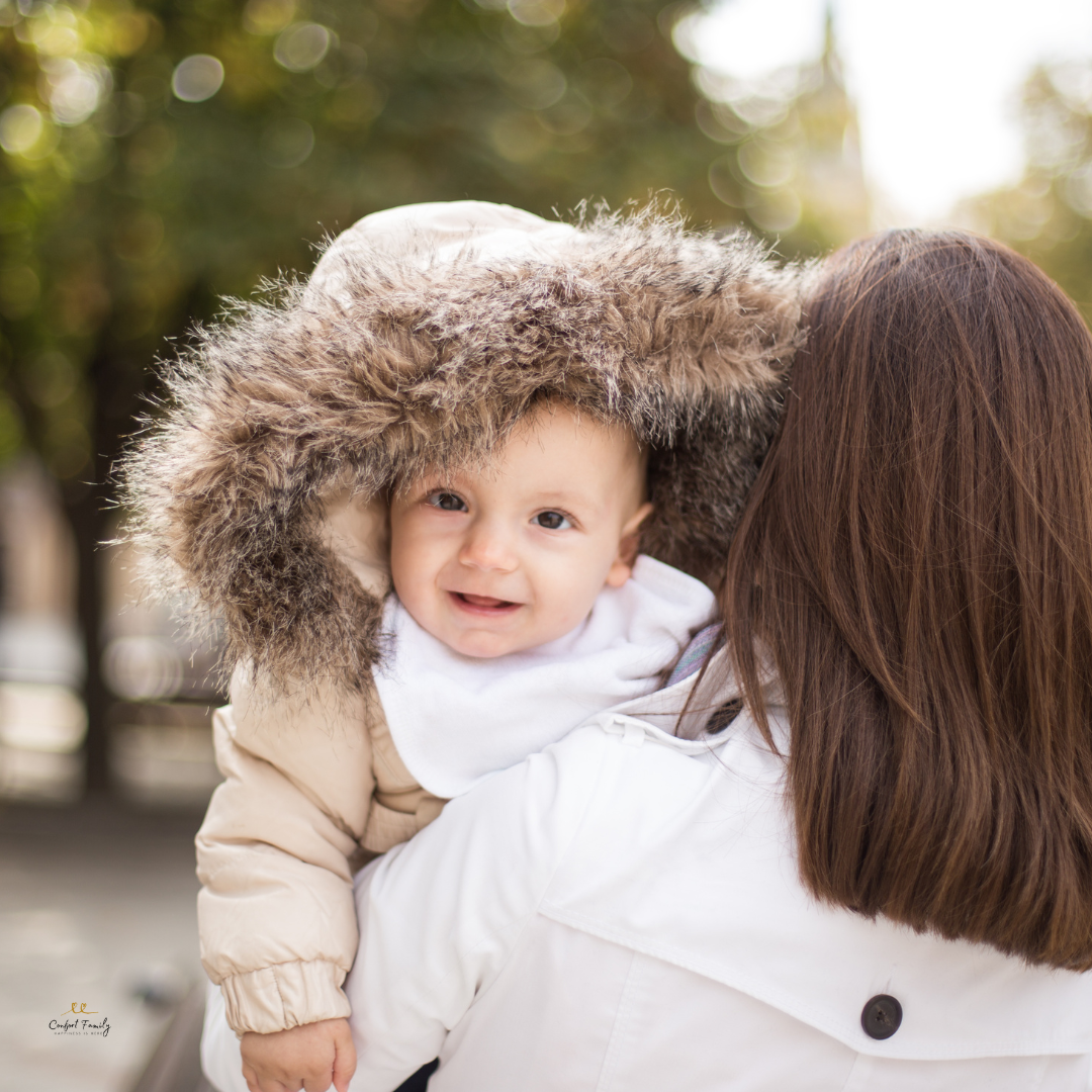 Accesorii Esențiale pentru Bebeluși în Iarnă: De la Păturici la Babynest-uri
