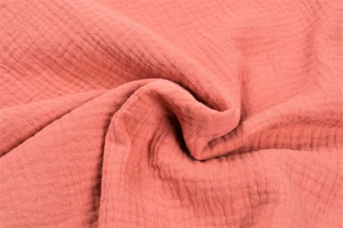 Muselina bumbac organic roz inchis cu bulinute 80x80 cm [2]