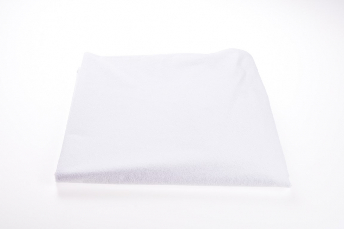 Set 3 cearsafuri alb crem si model rachete + protectie impermeabila patut 90x40/50 cm [5]
