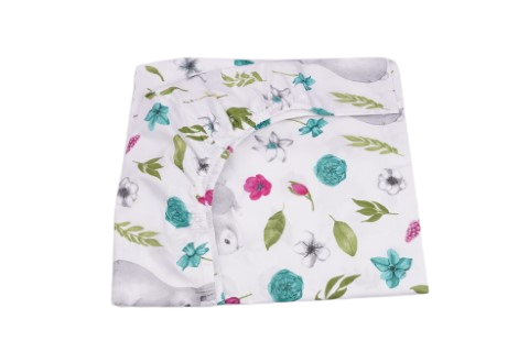 Set complet 7 piese lenjerie si aparatori patut 120x60 cm bumbac 100% model iepurasi si flori [3]