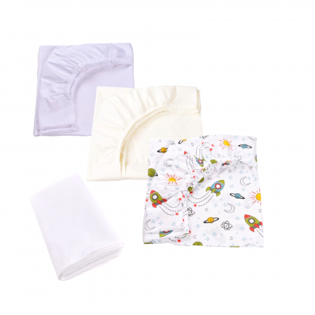 Cearceaf Impermeabil - Set 3 cearsafuri alb crem si model rachete + protectie impermeabila patut 90x40/50 cm