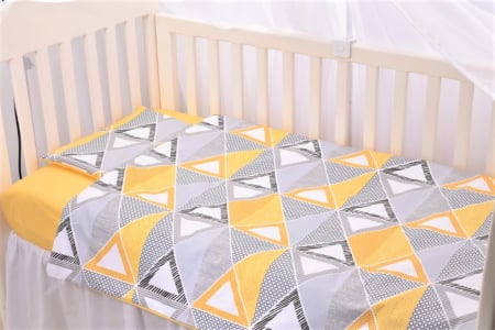Set complet lenjerie si aparatori patut 60x120 cm Triunghiuri [1]