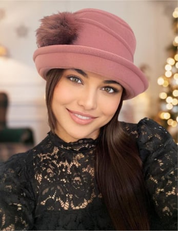 PALARII ROZ - Palarie eleganta si calduroasa din polar lux MISS ELEGANCE (ROZ pudra)