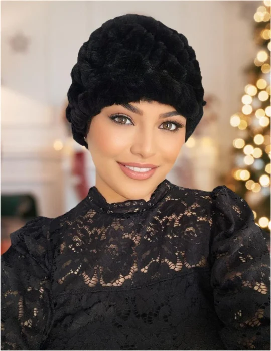 CACIULI BLANA - Caciula eleganta din blana ELISE (NEGRU) - marime universala