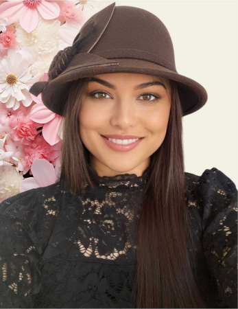 PALARII ELEGANTE - Palarie de dama cu boruri mici si accesoriu floare MISS FLORIA (MARO mahon) - marime unica, reglabila