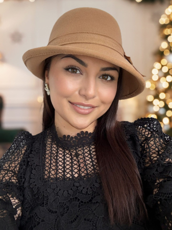 PALARII ELEGANTE - COLECTIA NOUA - Palarie eleganta cu boruri chic si funda ARONIA (MARO cappuccino) - marime unica, reglabila