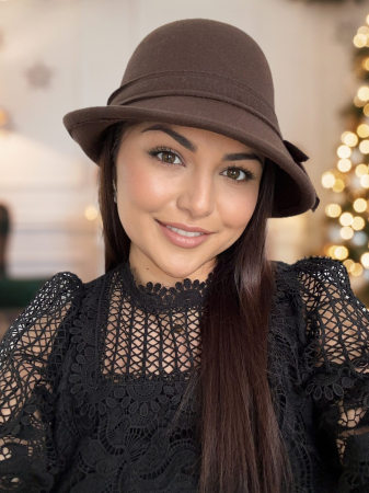 PALARII ELEGANTE - COLECTIA NOUA - Palarie eleganta cu boruri chic si funda ARONIA (MARO mahon) - marime unica, reglabila