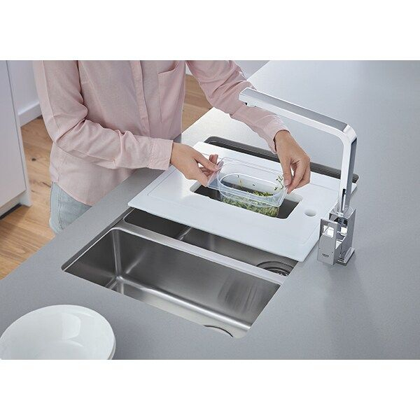 Baterie bucatarie cartus ceramic cromata montare pe chiuveta Grohe Eurocube [4]
