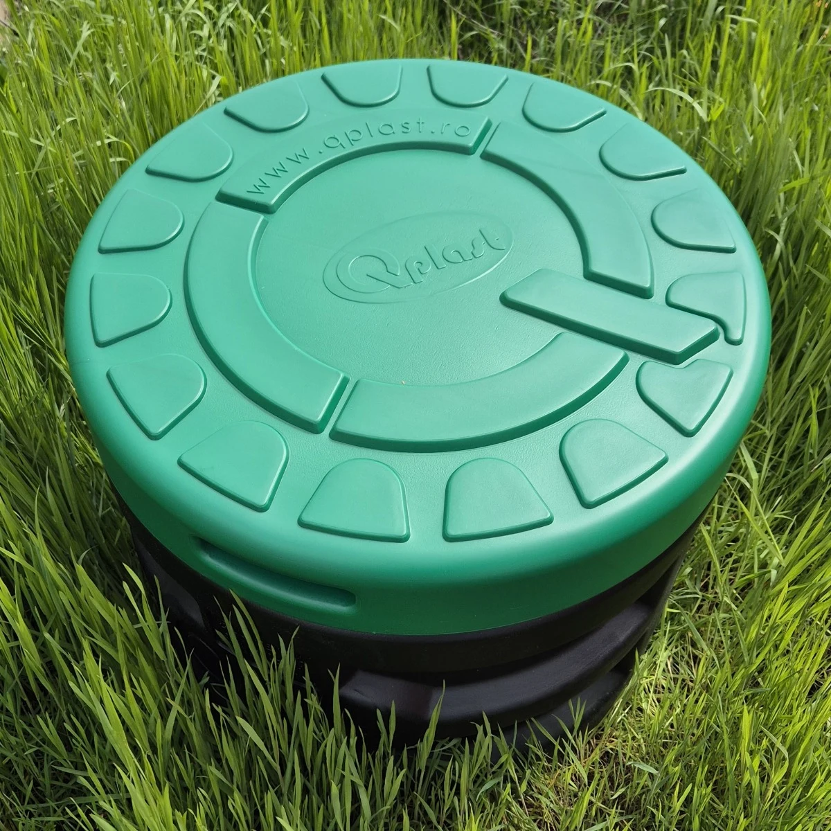Camin HDPE triplustrat D.560 H.500 negru cu capac verde [4]