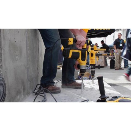 Ciocan rotopercutor SDS Plus DeWALT D25413K AVC 1000W 4,2 J [3]