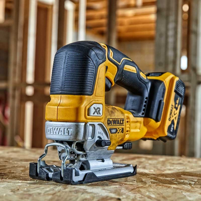 Fierastrau Pendular Cu Maner DeWalt DCS334P2 2 x 5 Ah [1]