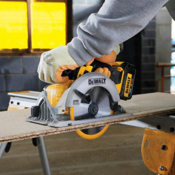 Circular De Mana DeWALT DCS391N Profesional 18V 5150rpm 165mm Naked [2]